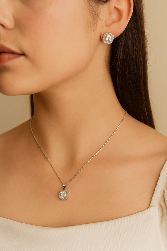 Cushion-Cut Elegance – 1 Carat Gold Zircon Jewellery Set